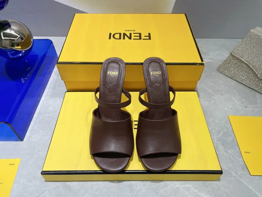 Fendi First Burgundy High in Heeled Sandals Fendi First Burgundy High in Heeled Sandals