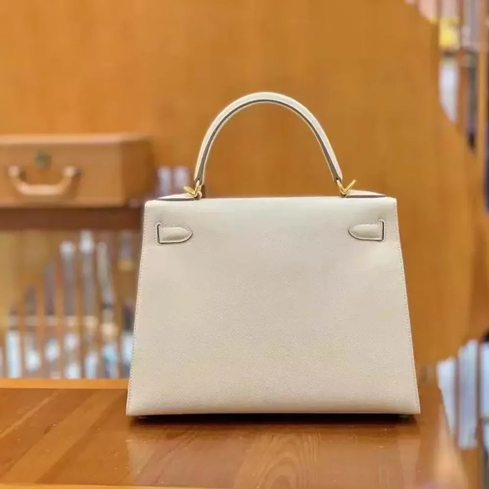 Hermes Kelly Bag 25 Epsom Leather for Women in White Hermes Kelly Bag 25 Epsom Leather for Women in White