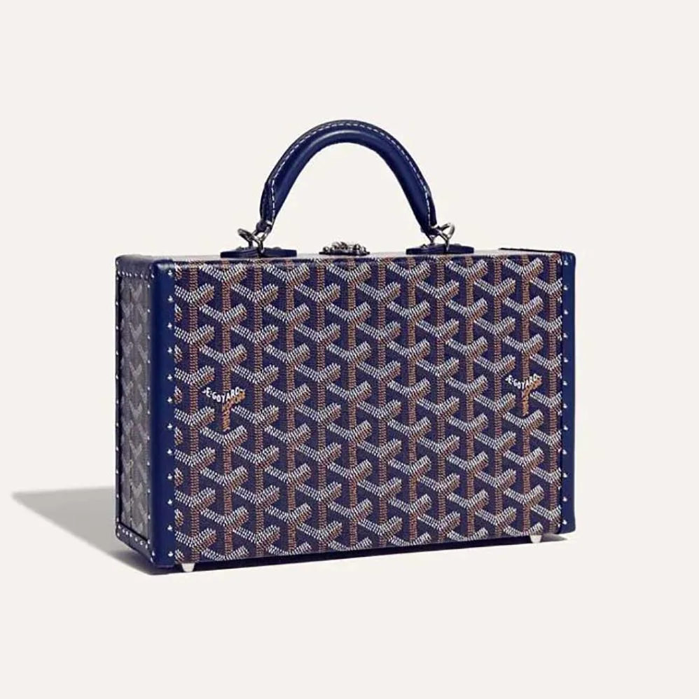Goyard Sac Malle Grand Hôtel in Goyardine Canvas & Clamecy Calfskin for Women in Navy Goyard Sac Malle Grand Hôtel in Goyardine Canvas & Clamecy Calfskin for Women in Navy