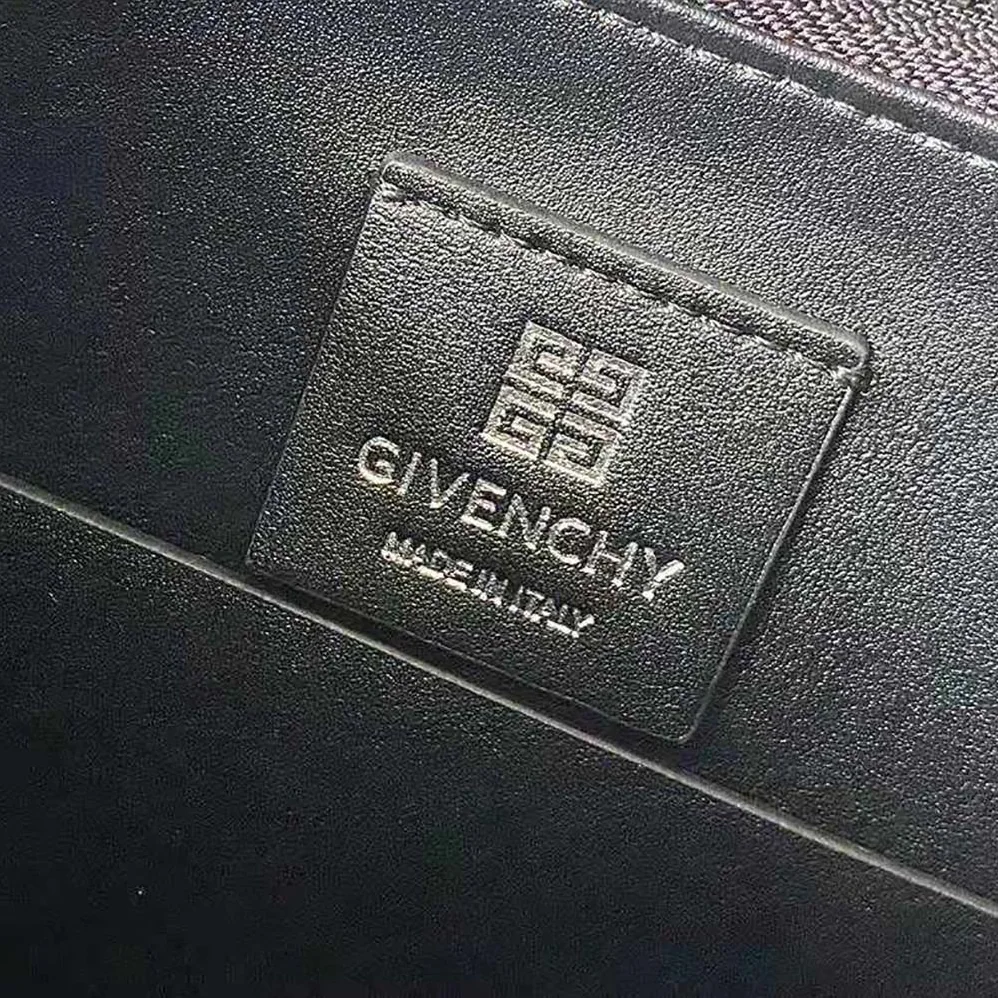 Givenchy Medium Moon Cut Out Bag in Leather for Women in Black Givenchy Medium Moon Cut Out Bag in Leather for Women in Black