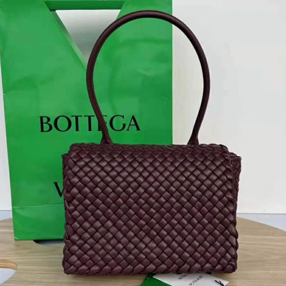 Bottega Veneta Patti Top Handle Bag in Lambskin for Women in Maroon Bottega Veneta Patti Top Handle Bag in Lambskin for Women in Maroon