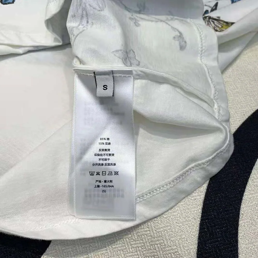 Dior T-Shirt White Cotton Jersey with Pastel Midnight Blue Toile de Jouy Mexico Motif for Women Dior T-Shirt White Cotton Jersey with Pastel Midnight Blue Toile de Jouy Mexico Motif for Women