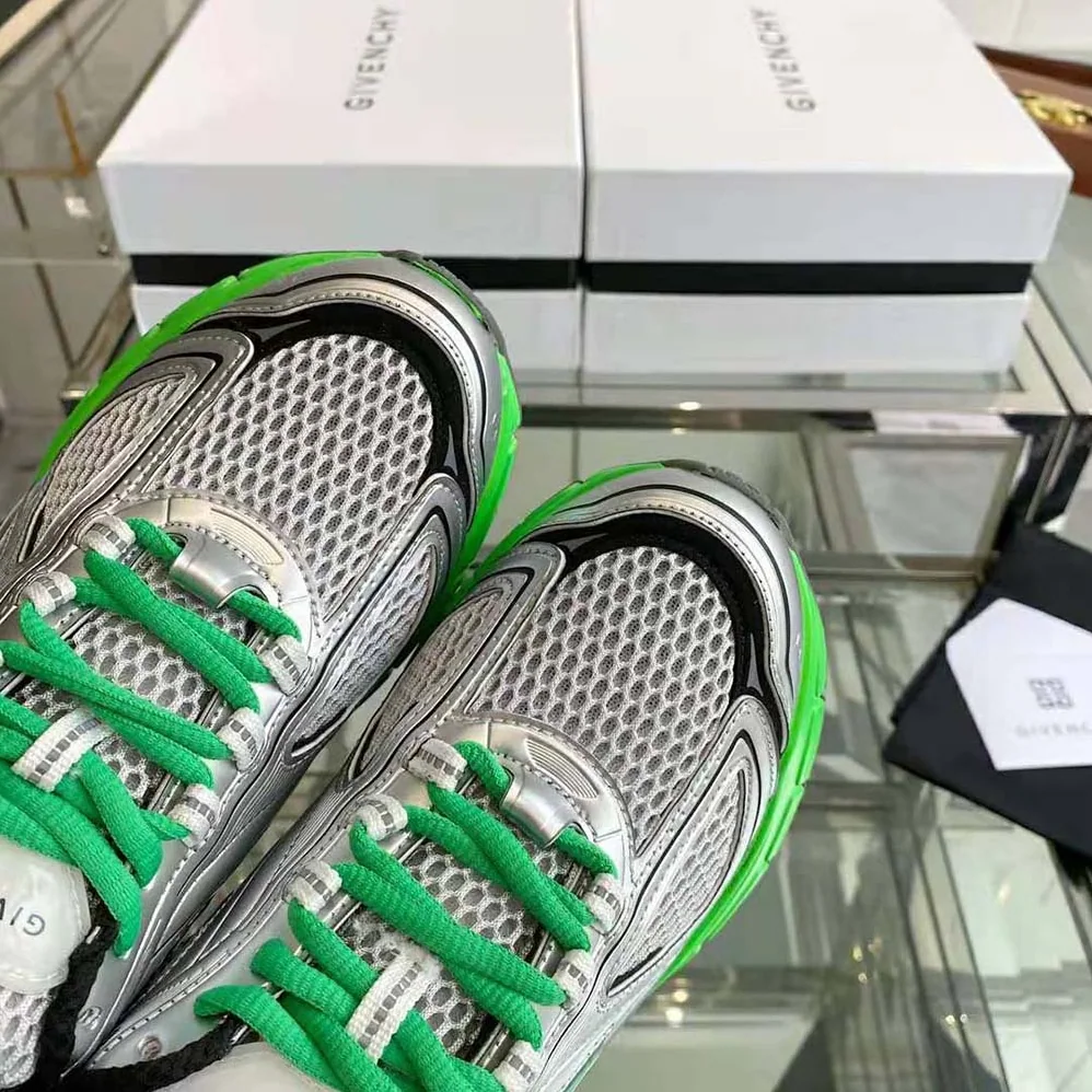 Givenchy TK-MX Runner Sneakers in Mesh for Unisex in Green Givenchy TK-MX Runner Sneakers in Mesh for Unisex in Green