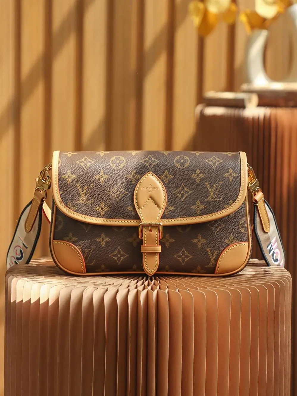 Louis Vuitton Diane Satchel Brown /