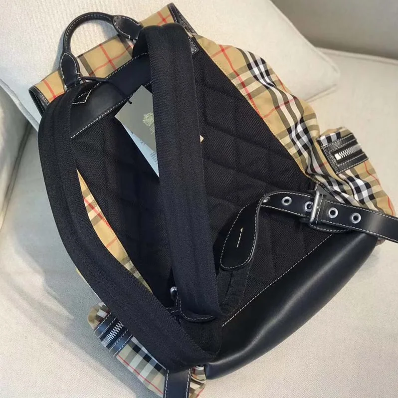 Burberry Medium Rucksack in Vintage Check Cotton Canvas for Women in Sandy Burberry Medium Rucksack in Vintage Check Cotton Canvas for Women in Sandy