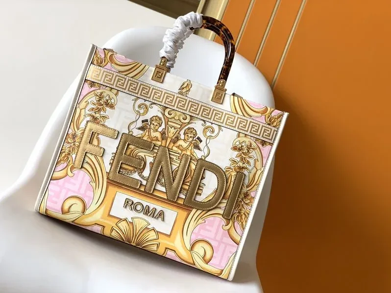 Fendi Fendace Sunshine Tote Bag White /