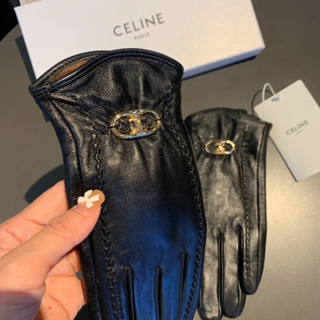 Celine Triomphe Gloves In Black Celine Triomphe Gloves In Black