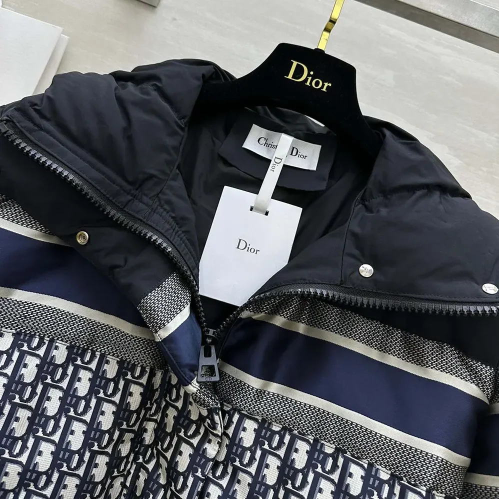 Dior Reversible Cropped Puffer Jacket Blue and Ecru Dior Oblique Quilted Technical Taffeta for Men