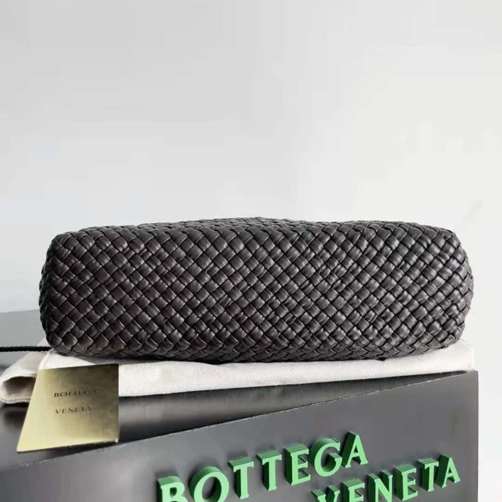 Bottega Veneta Tosca Shoulder Bag with Metallic Sphere Closure Woven for Women in Tan Bottega Veneta Tosca Shoulder Bag with Metallic Sphere Closure Woven for Women in Tan