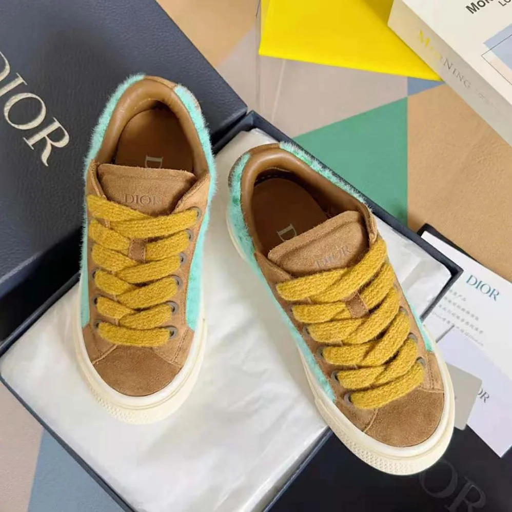 Dior B33 Sneaker – Limited and Numbered Edition for Men in with Digital Twin Dior B33 Sneaker – Limited and Numbered Edition for Men in with Digital Twin