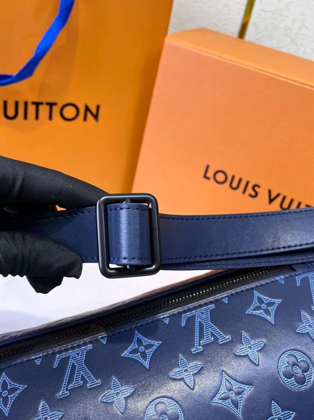Louis Vuitton Discovery PM Bumbag in Navy Blue Black Hardware Louis Vuitton Discovery PM Bumbag in Navy Blue Black Hardware