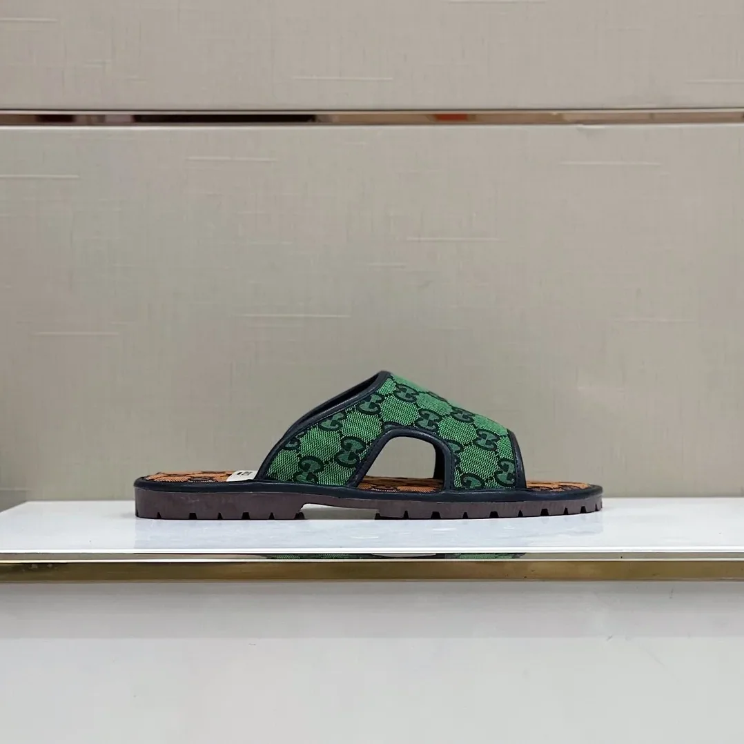 Gucci GG Supreme Slide Sandal Orange And Green for Men Gucci GG Supreme Slide Sandal Orange And Green for Men