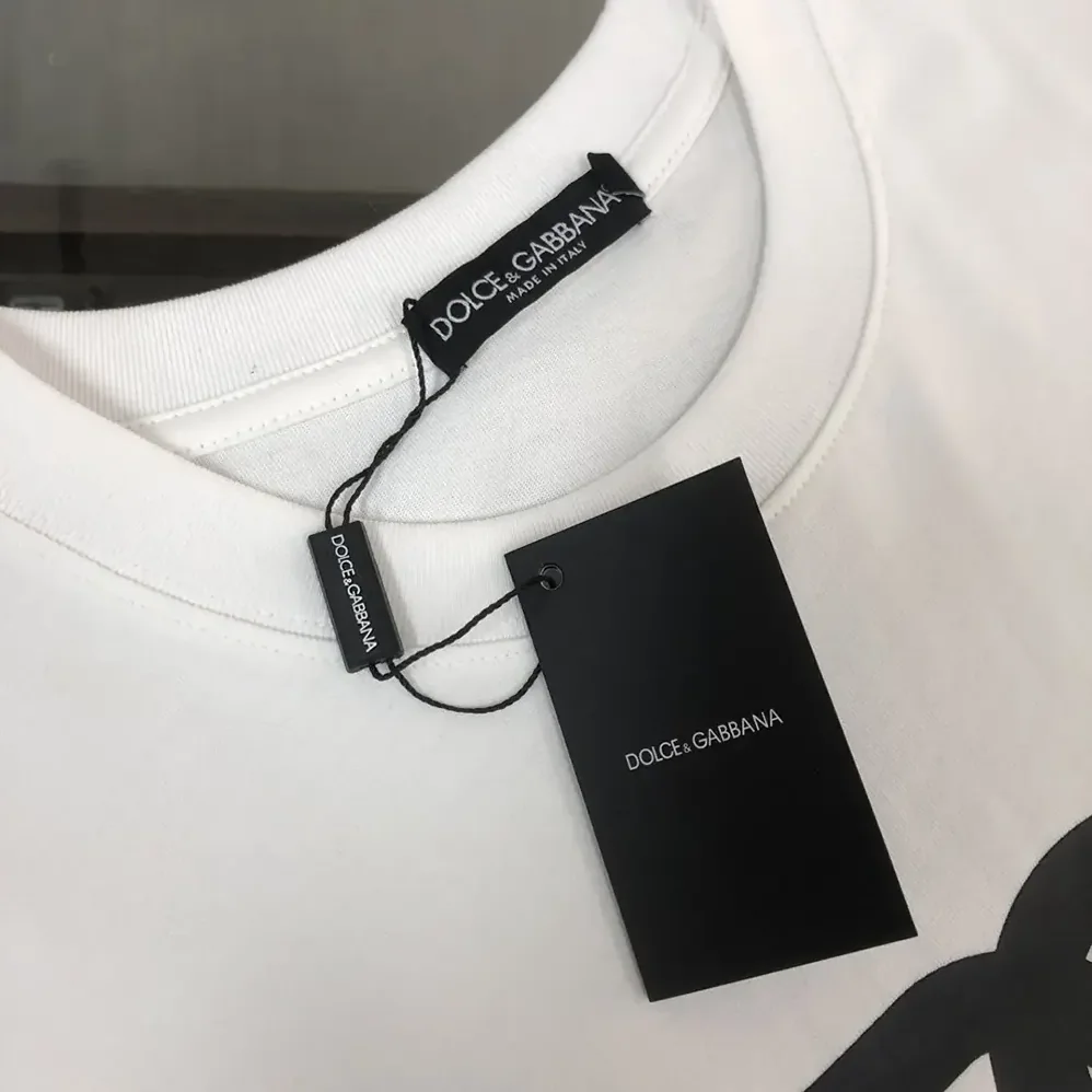 Dolce Gabbana D&G Short-sleeved T-shirt with DG Logo Print for Men in White Dolce Gabbana D&G Short-sleeved T-shirt with DG Logo Print for Men in White