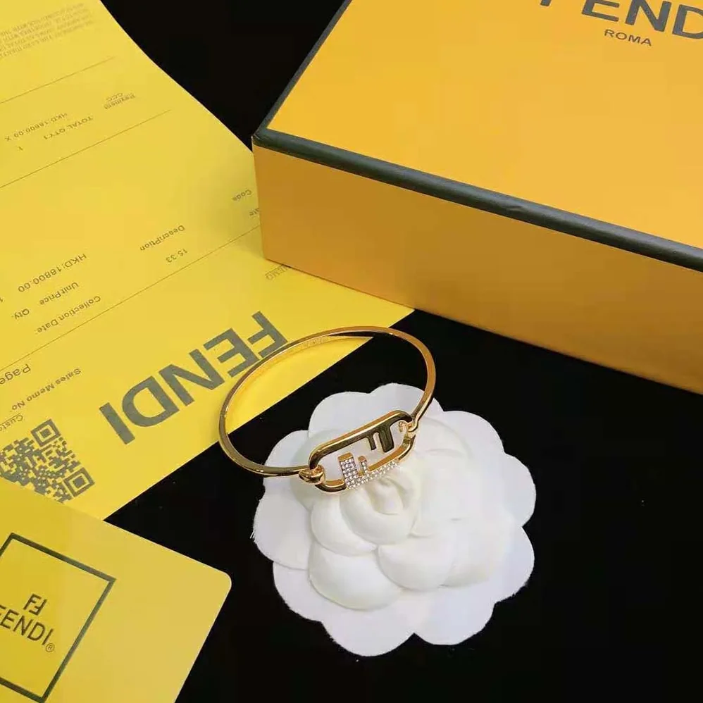 Fendi O Lock Bracelet Gold for Women in Colored Bracelet Fendi O Lock Bracelet Gold for Women in Colored Bracelet