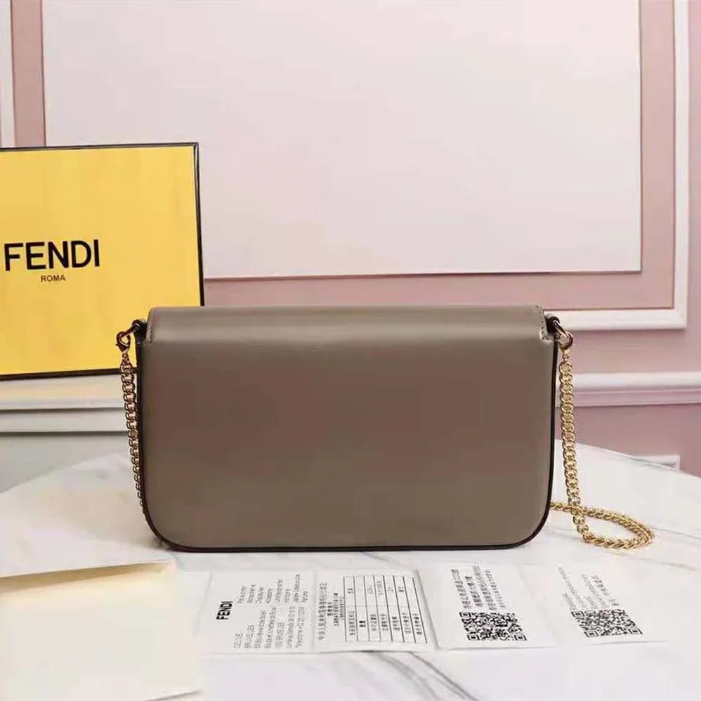 Fendi Wallet on Chain with Pouches Leather Mini-Bag for Women in Brown Fendi Wallet on Chain with Pouches Leather Mini-Bag for Women in Brown