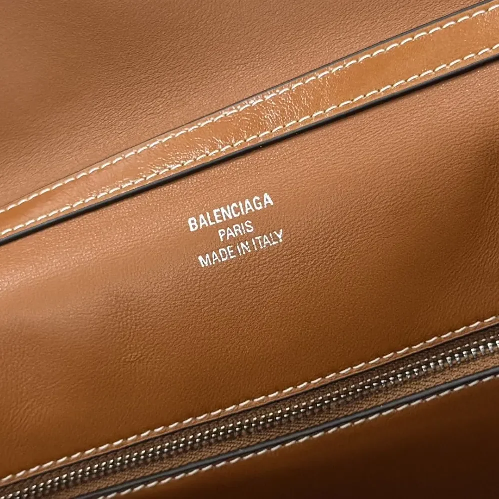 Balenciaga Rodeo Handbag Medium in Tan Cowboy Vegetable Tanned Lambskin Aged for Women in silver Hardware