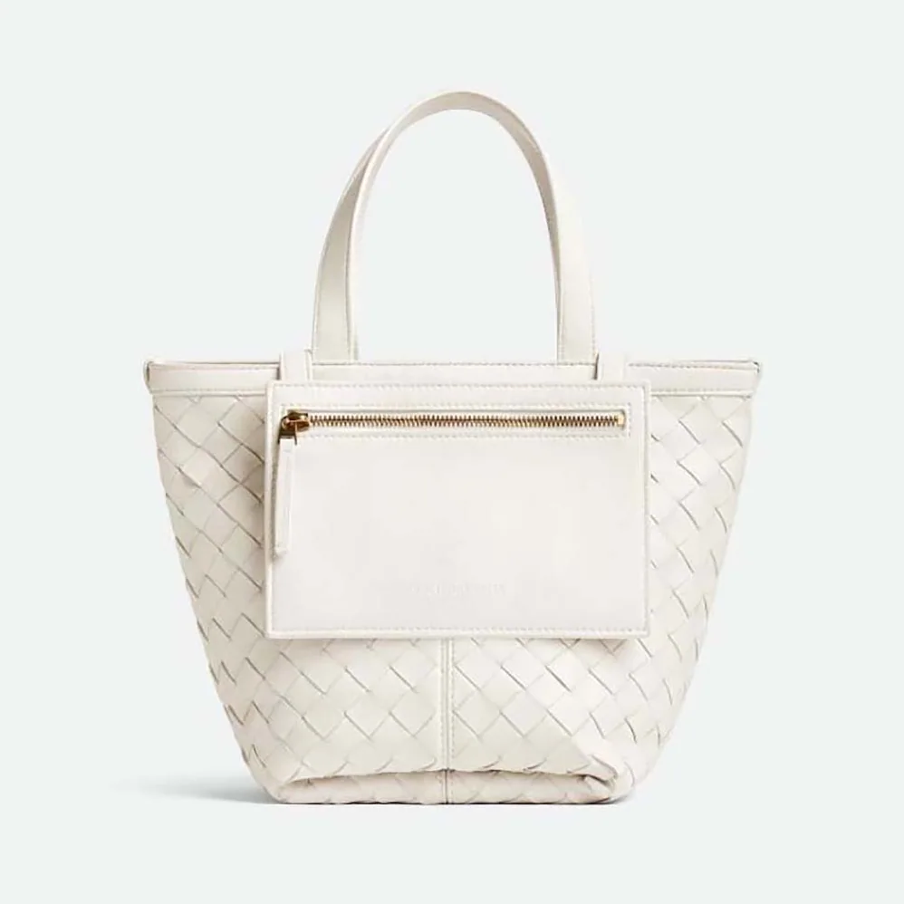 Bottega Veneta Small Flip Flap in Lambskin Leather for Women in White