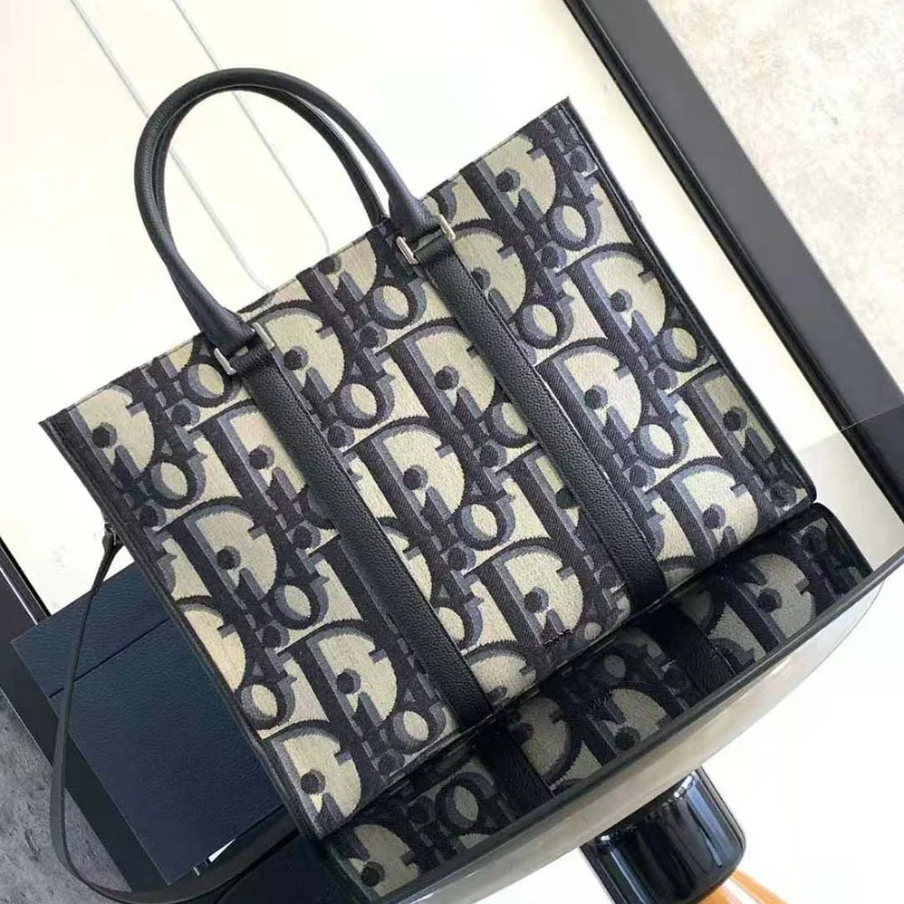 Dior East-West Tote Bag Beige and Black Maxi Dior Oblique Jacquard for Men Dior East-West Tote Bag Beige and Black Maxi Dior Oblique Jacquard for Men