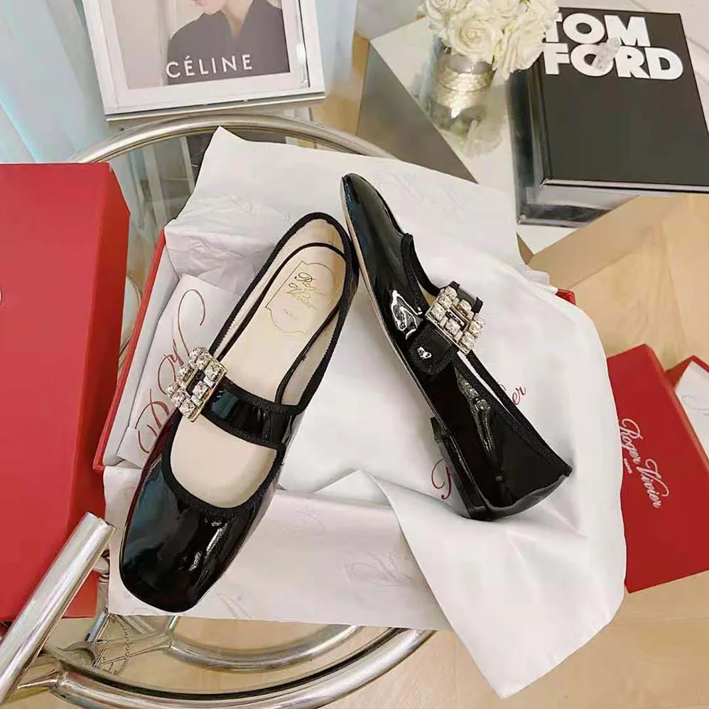 Roger Vivier Très Vivier Strass Buckle Babies Ballerinas in Patent Leather for Women Roger Vivier Très Vivier Strass Buckle Babies Ballerinas in Patent Leather for Women