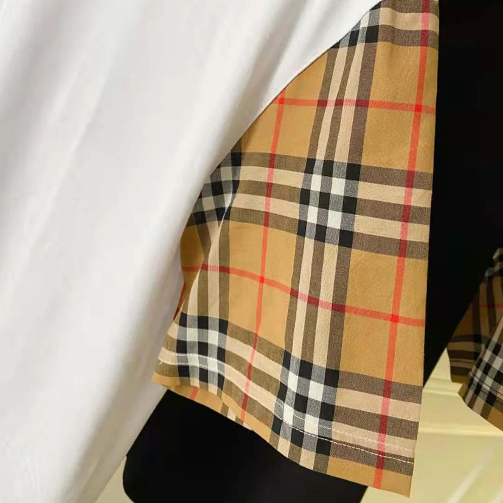 Burberry Vintage Check Sleeve Cotton T-shirt for Women in White Burberry Vintage Check Sleeve Cotton T-shirt for Women in White