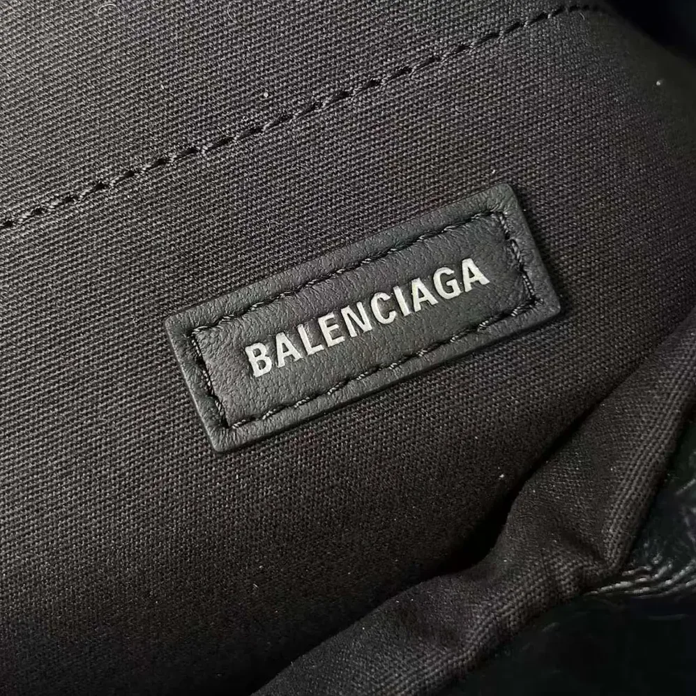 Balenciaga Monaco Large Chain Bag in Black for Women in Silver Arena Calfskin Balenciaga Monaco Large Chain Bag in Black for Women in Silver Arena Calfskin