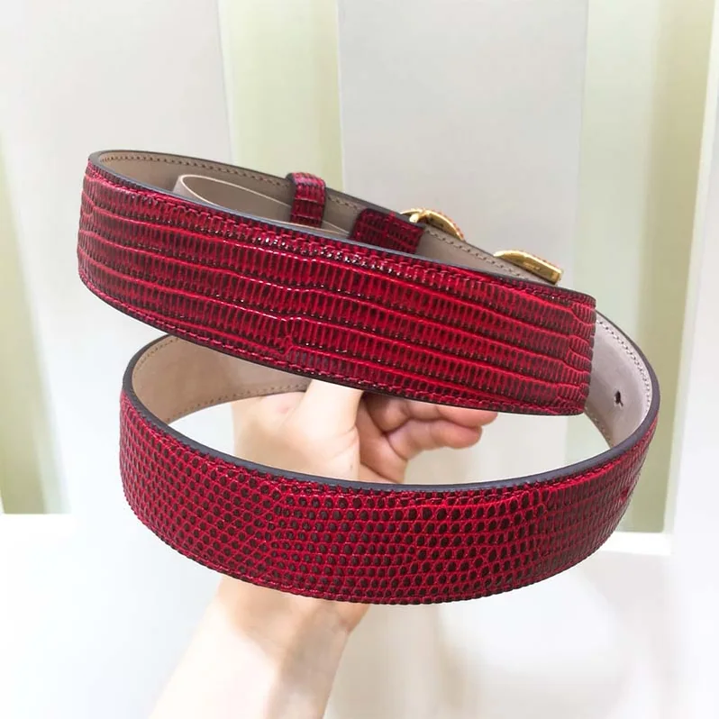 Dolce Gabbana D&G Belt in Iguana Print Calfskin for Women in Maroon Dolce Gabbana D&G Belt in Iguana Print Calfskin for Women in Maroon