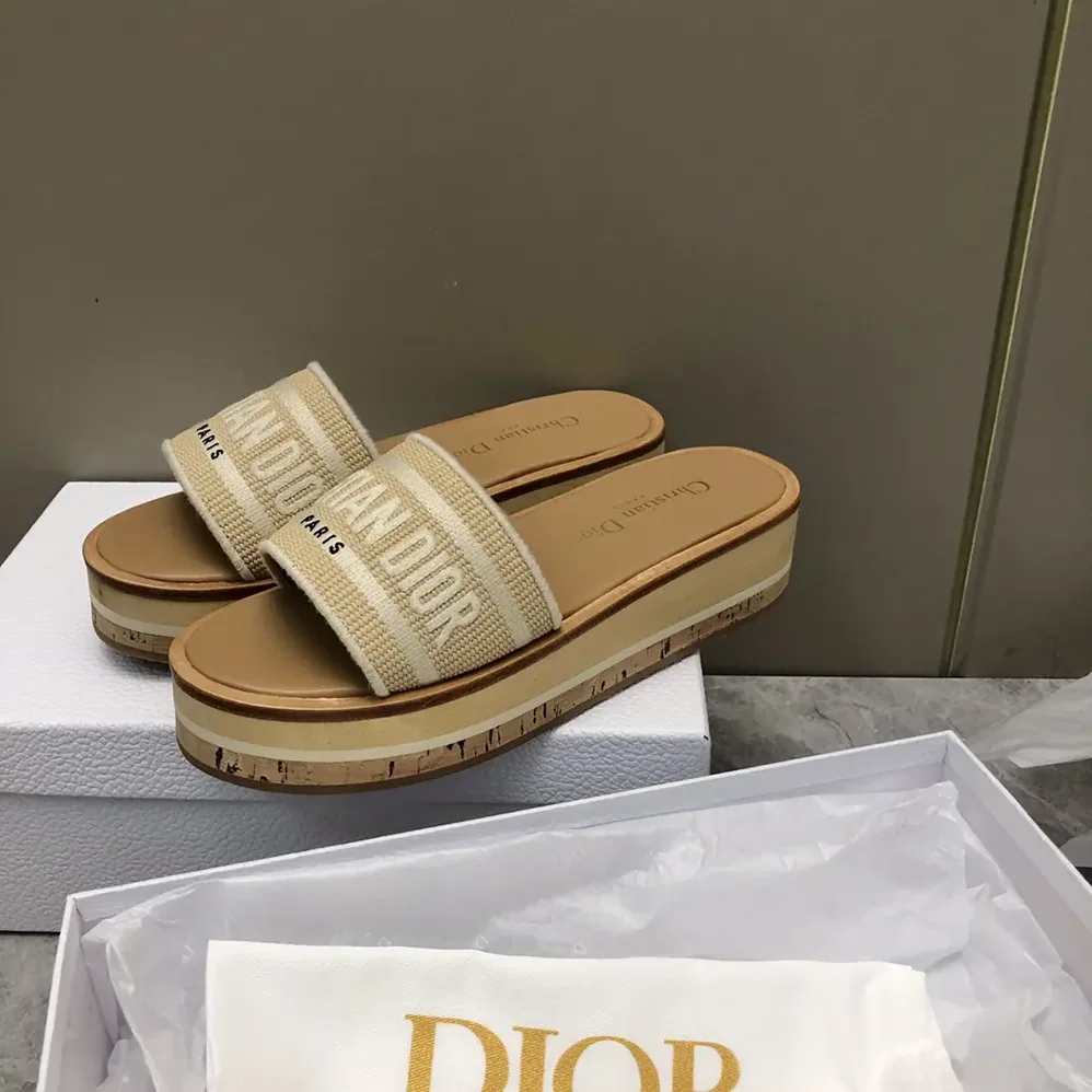 Dior Dway Platform Slide Natural Raffia and White Embroidered Cotton for Women
