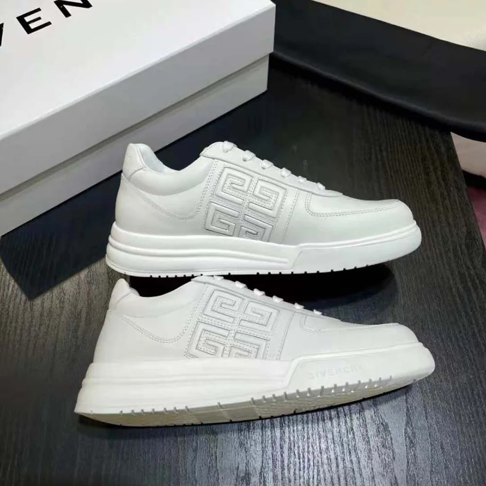 Givenchy G4 Sneakers in Leather for Men in White Givenchy G4 Sneakers in Leather for Men in White