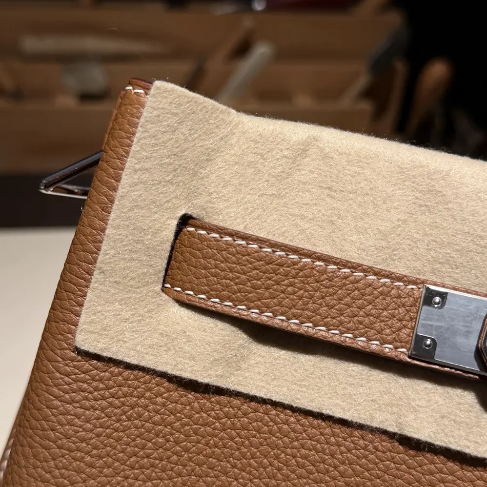 Hermes Togo So Kelly 22 Palladium Hardware for Unisex in Brown