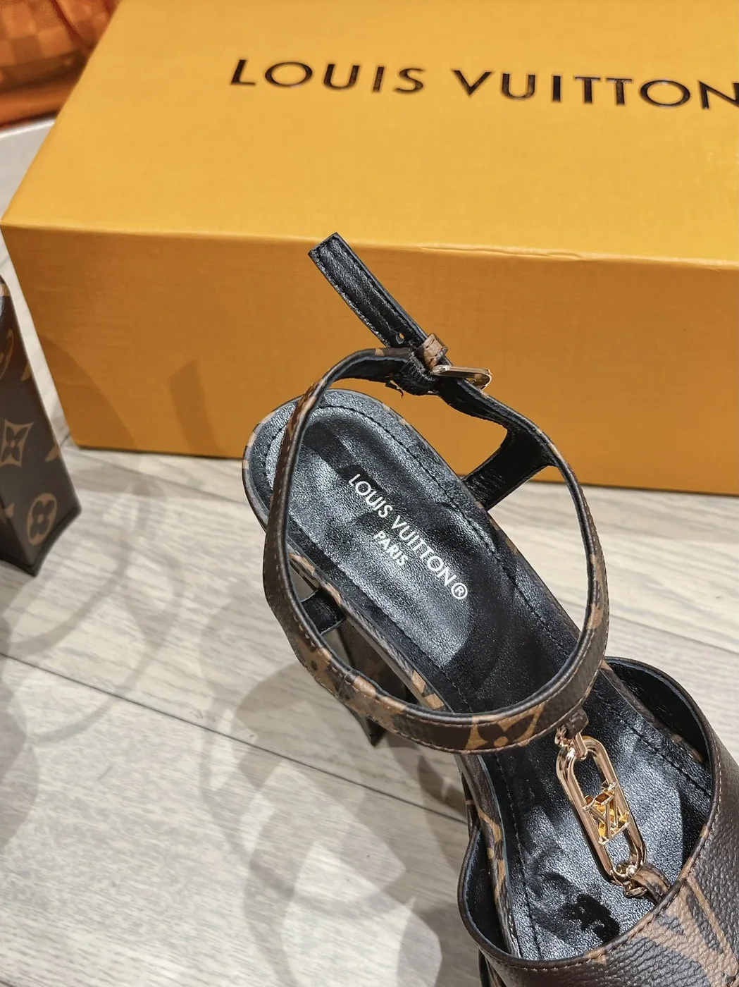 Louis Vuitton Sparkle Sandal Brown Louis Vuitton Sparkle Sandal Brown