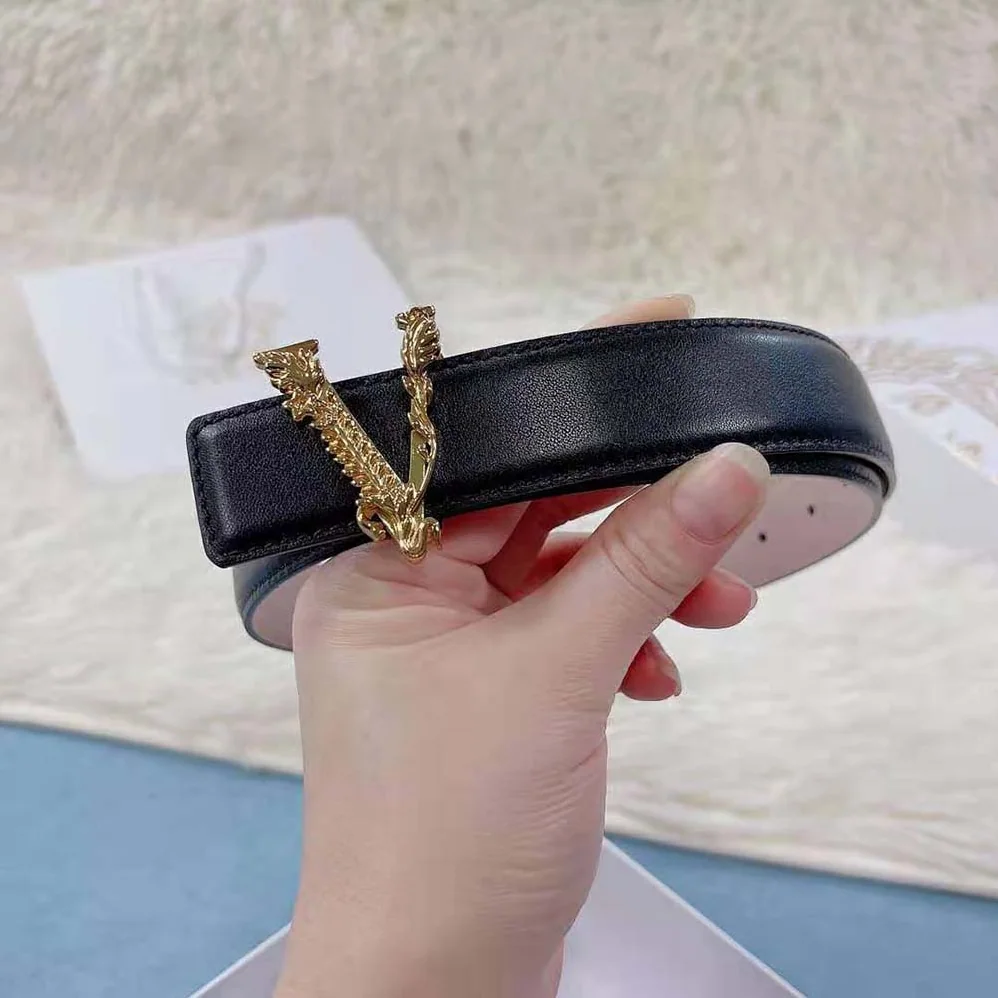 Versace Virtus Thin Waist belt in Calf Leather for Women in Black Versace Virtus Thin Waist belt in Calf Leather for Women in Black