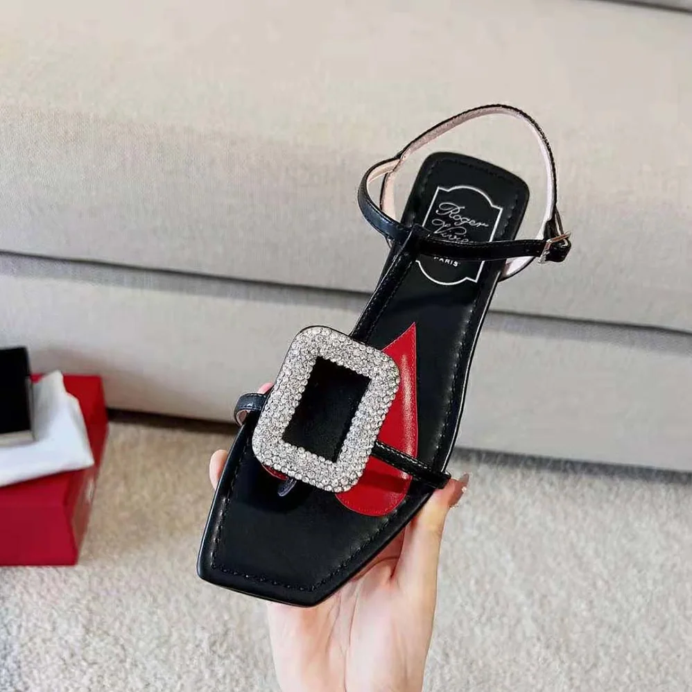 Roger Vivier Viv Choc Strass Buckle Thong Sandals in Leather for Women in Black Roger Vivier Viv Choc Strass Buckle Thong Sandals in Leather for Women in Black