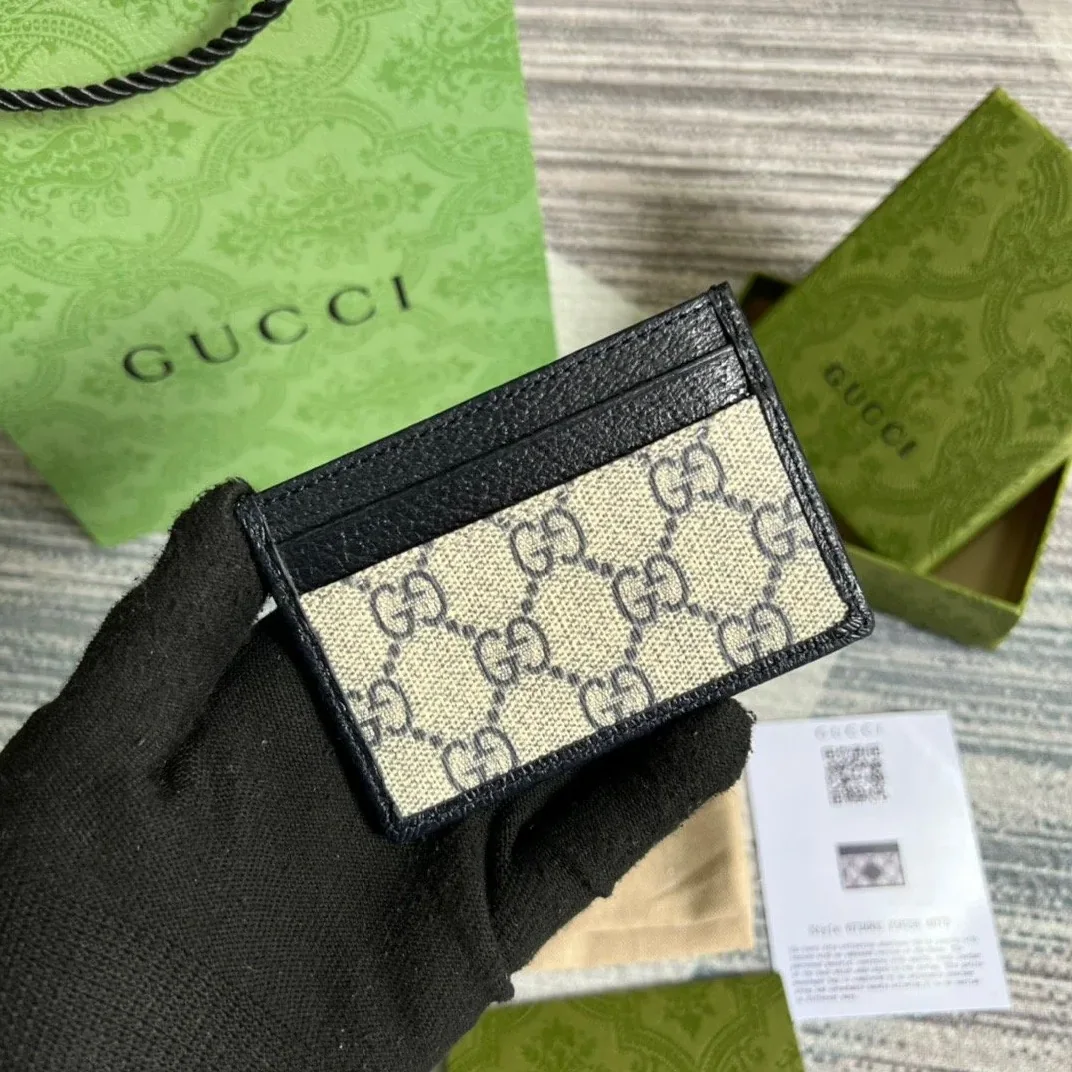 Gucci Card GG Case with Interlocking G Light Grey / Gucci Card GG Case with Interlocking G Light Grey /