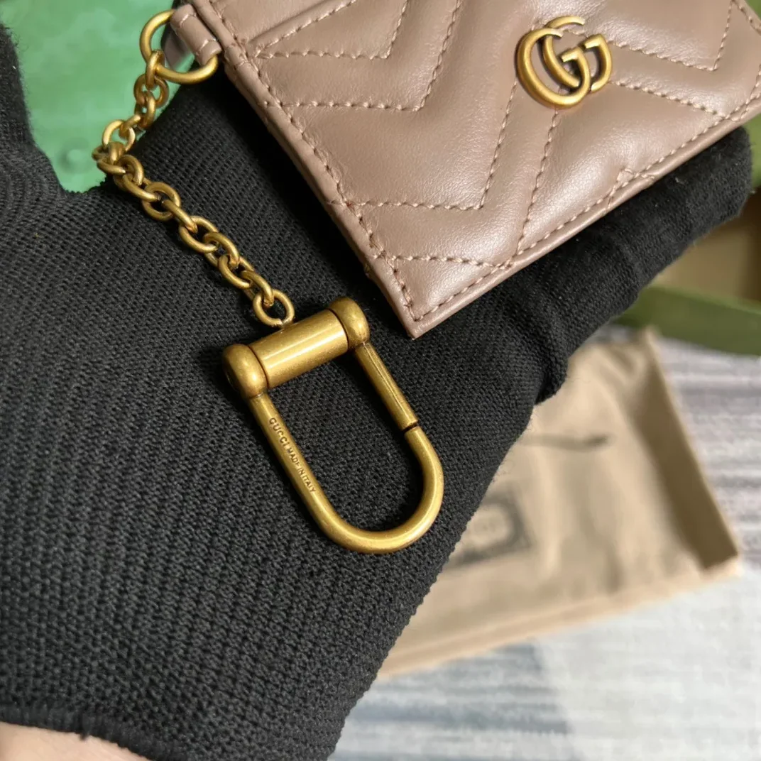 Gucci GG Marmont Keychain Wallet Beige / Gucci GG Marmont Keychain Wallet Beige /