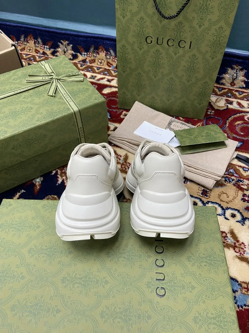 Gucci Rhyton Sneaker Beige 0G2R0
