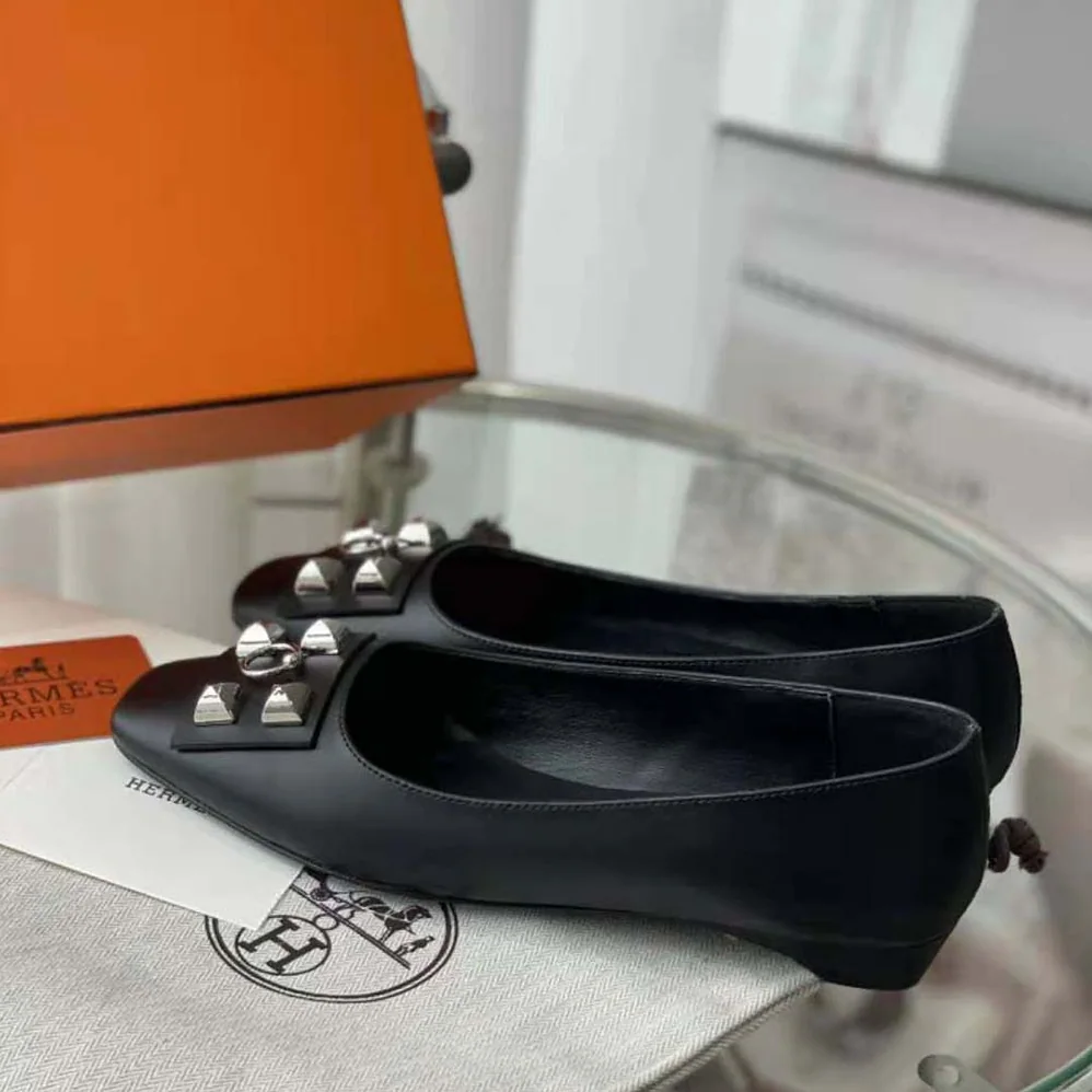 Hermes Danseuse Ballet Flat in Calfskin Leather for Women in Black Hermes Danseuse Ballet Flat in Calfskin Leather for Women in Black