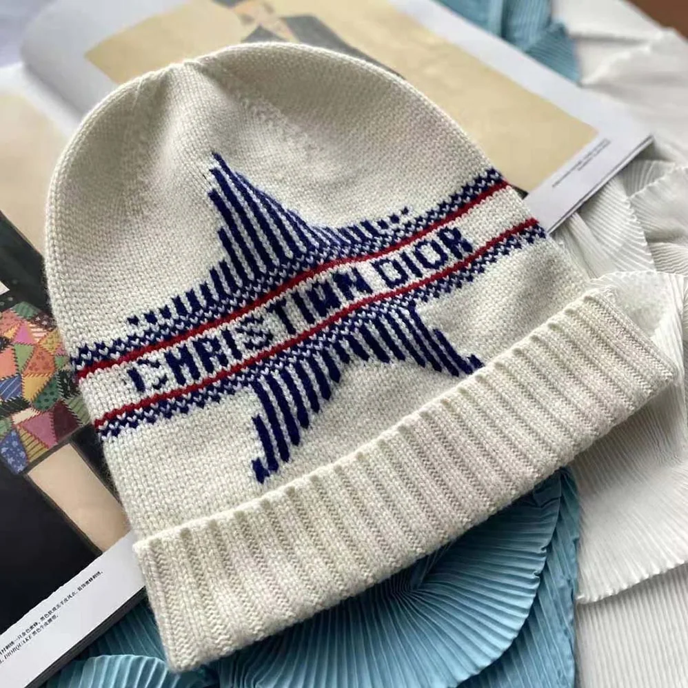 Dior Dioralps Beanie White Three for Women in Tone Wool and Cashmere Dior Dioralps Beanie White Three for Women in Tone Wool and Cashmere