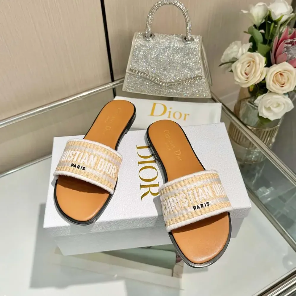 Dior Dioriviera Dway Slide Natural Raffia and White Embroidered Cotton for Women Dior Dioriviera Dway Slide Natural Raffia and White Embroidered Cotton for Women