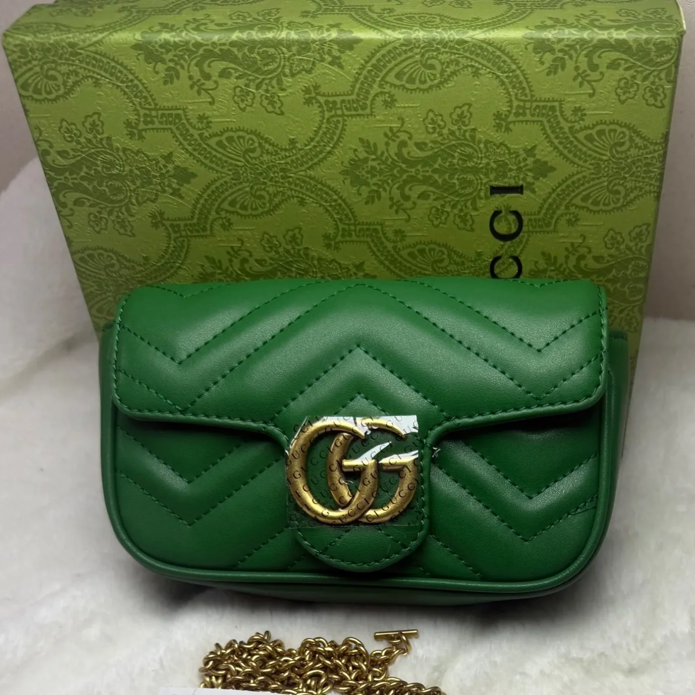 Gucci Marmont Matelassé Super Mini Bag Green Matelassé Chevron /