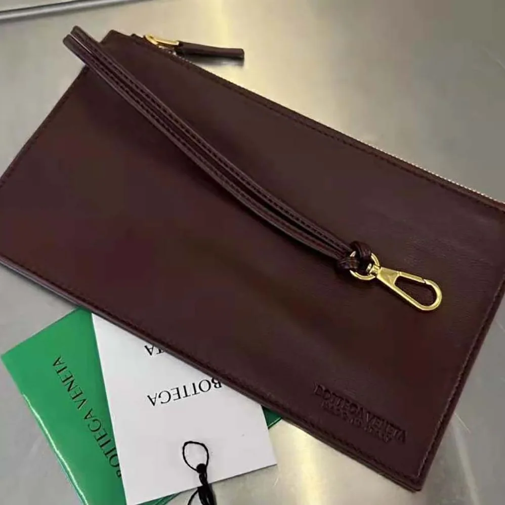 Bottega Veneta Bowling Cassette Medium Intreccio Leather Bowling Bag with Detachable Strap for Women Bottega Veneta Bowling Cassette Medium Intreccio Leather Bowling Bag with Detachable Strap for Women