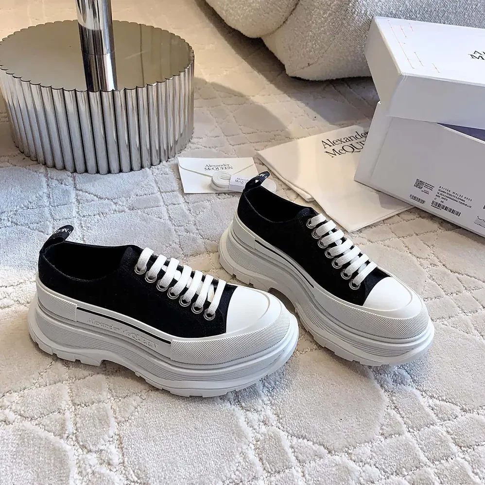 Alexander Mcqueen Tread Slick Lace Up in Black for Unisex in White