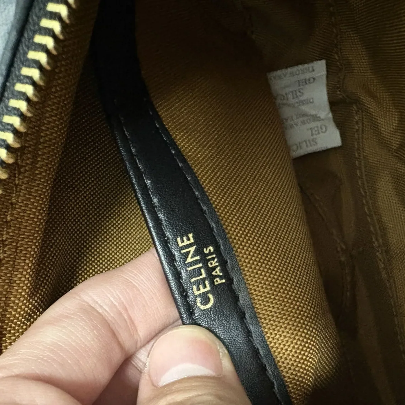 Celine Medium Messenger Bag Black / .38OG