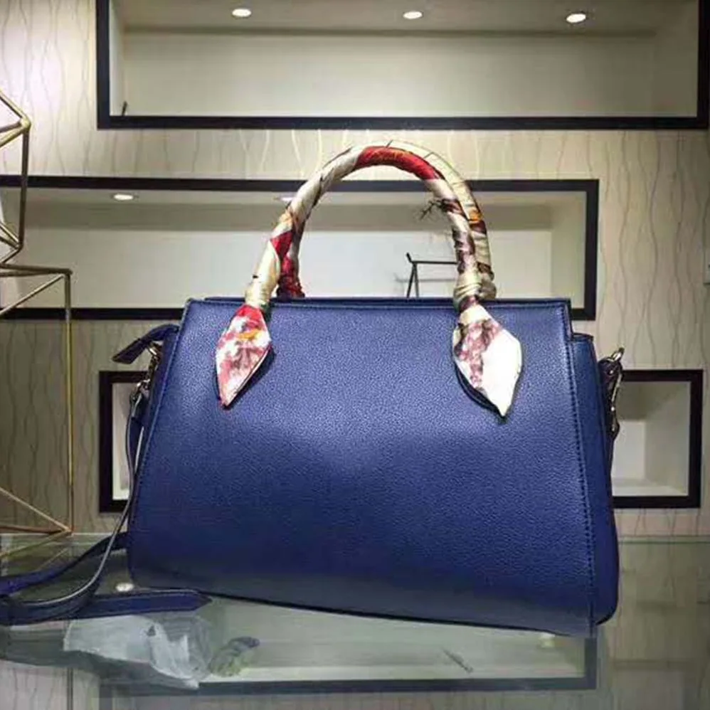 Prada Monochrome Handbag In Saffiano And Calf Leather in Navy Prada Monochrome Handbag In Saffiano And Calf Leather in Navy
