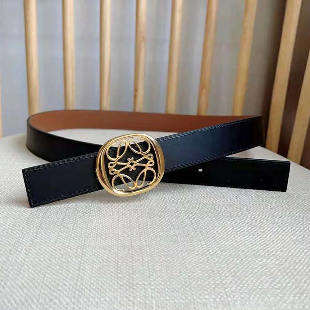 Loewe Reversible Anagram Ellipse Belt in Smooth Calfskin for Women in Tan Loewe Reversible Anagram Ellipse Belt in Smooth Calfskin for Women in Tan