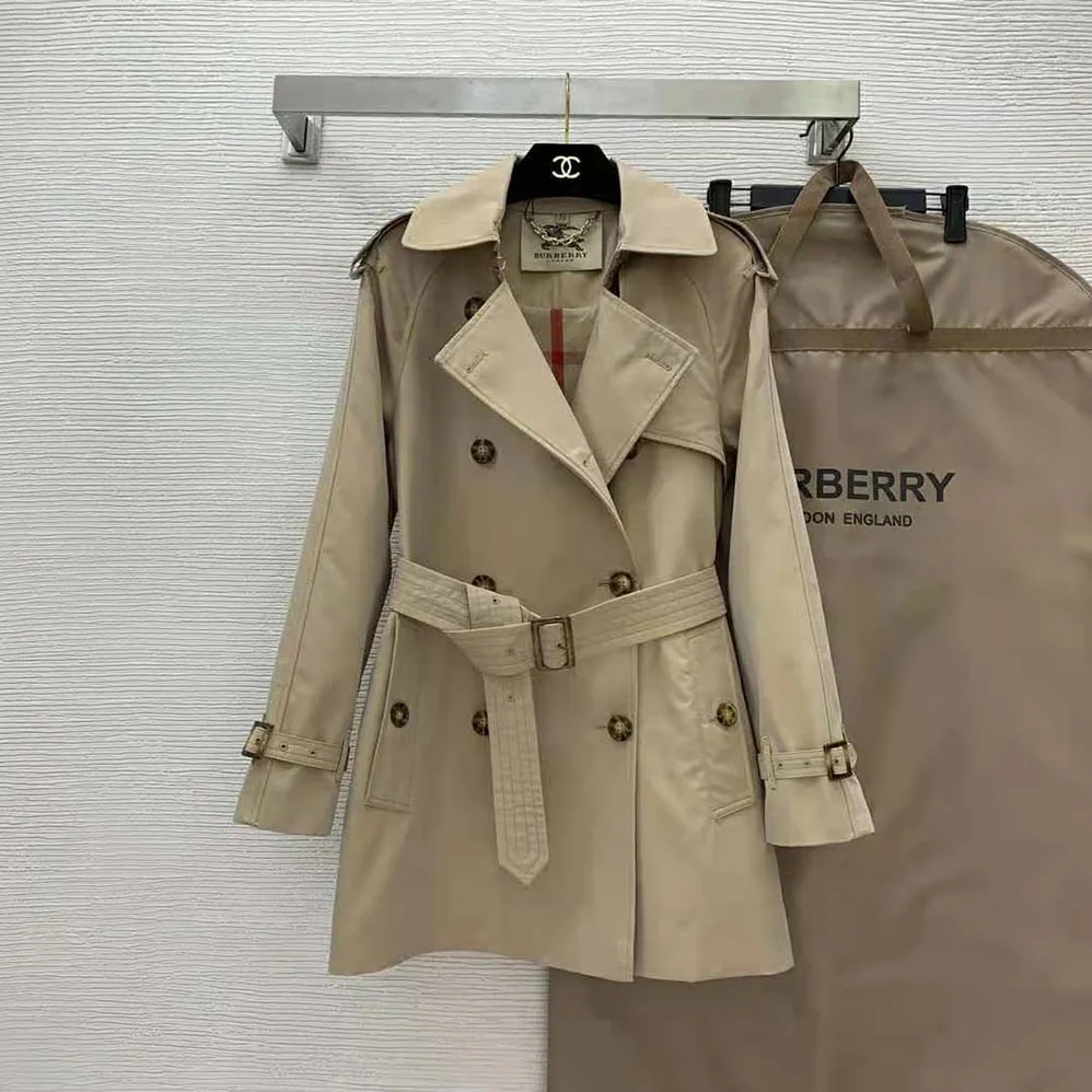 Burberry Kensington Heritage Trench Coat for Men