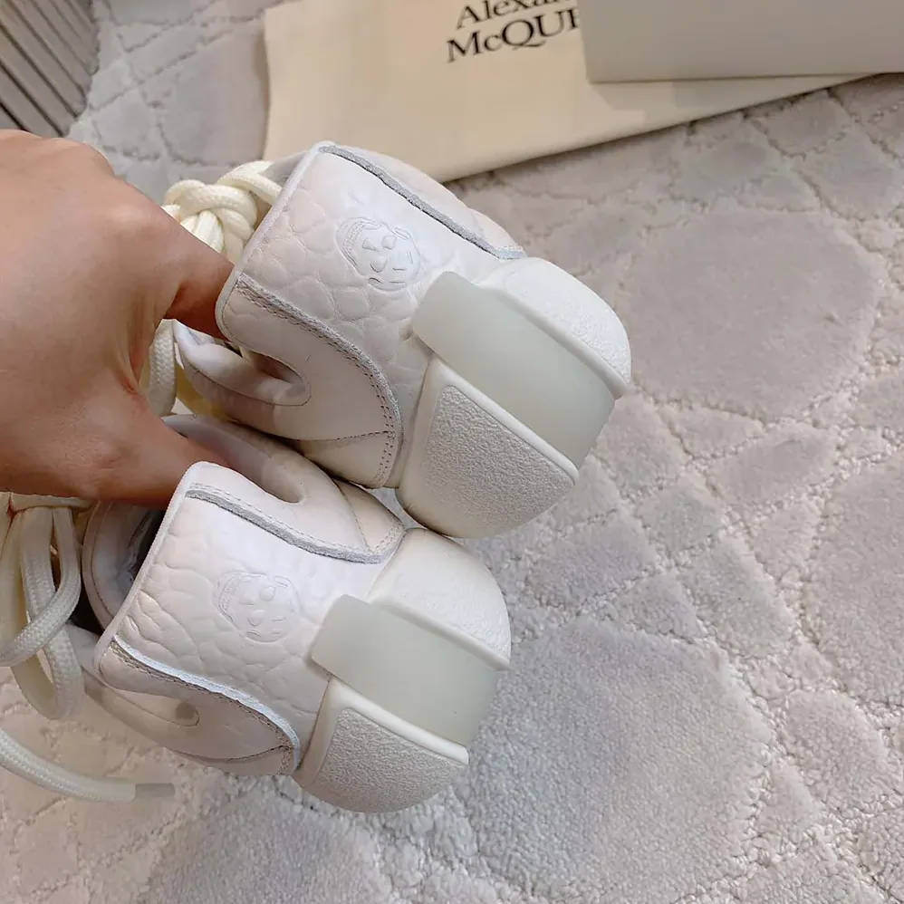Alexander Mcqueen Flexion Sneaker in Off White for Unisex Alexander Mcqueen Flexion Sneaker in Off White for Unisex