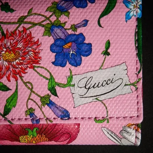 Gucci Flora Motif Bi Fold Card Case in Pink/ Multicolor Palladium Hardware Gucci Flora Motif Bi Fold Card Case in Pink/ Multicolor Palladium Hardware