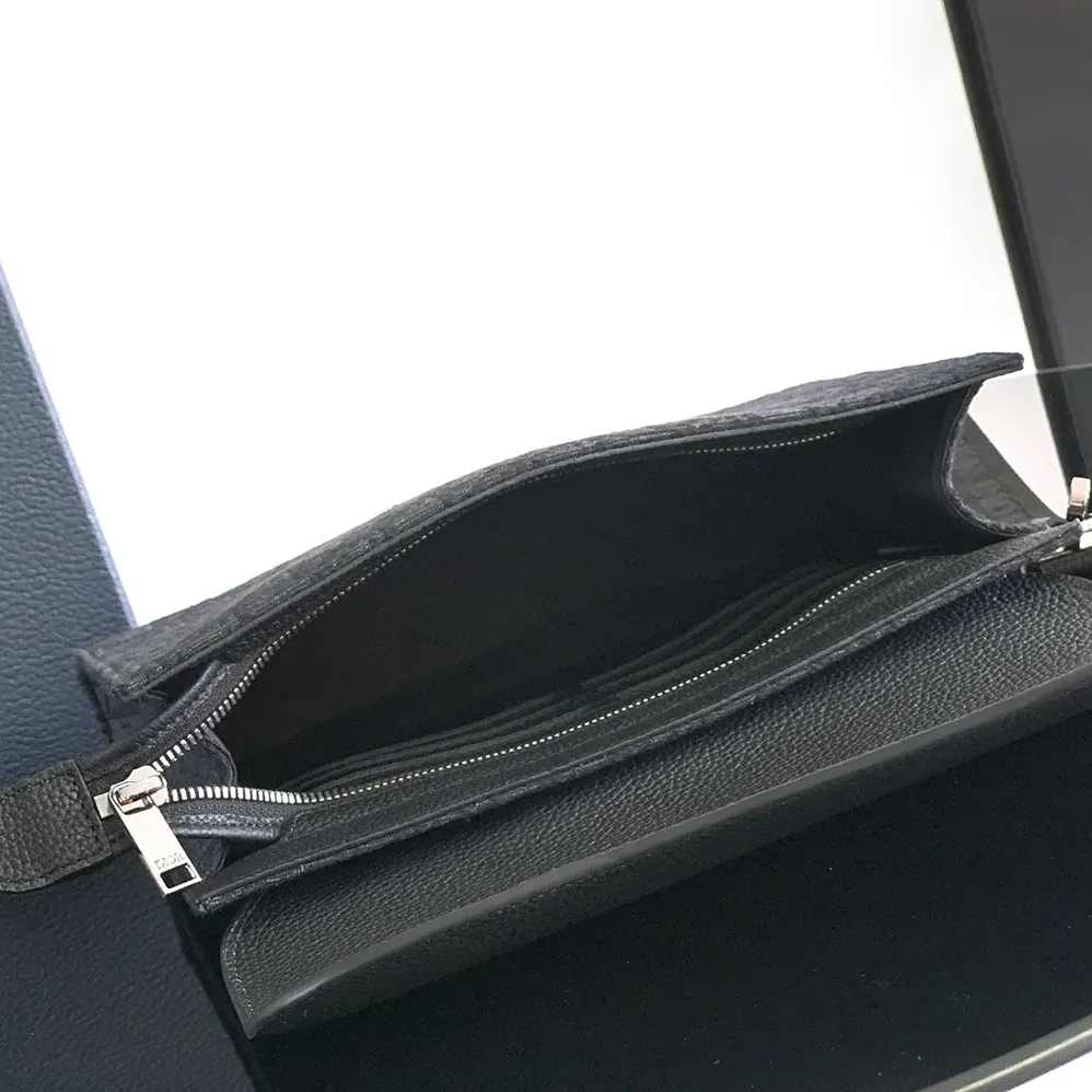 Dior Saddle A5 Triangle Pouch Black Dior Oblique Jacquard and Black Grained Calfskin for Men