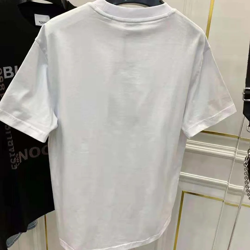 Burberry Horseferry Square Print Cotton T-shirt for Women in White Burberry Horseferry Square Print Cotton T-shirt for Women in White