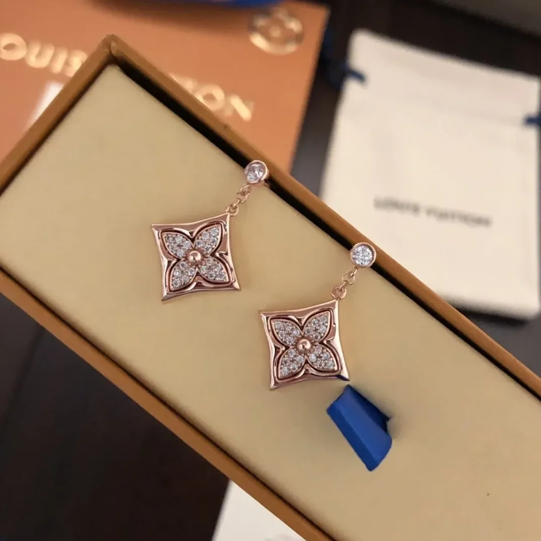 Louis Vuitton Color Blossom BB Star Earrings Rose Gold Hardware Louis Vuitton Color Blossom BB Star Earrings Rose Gold Hardware